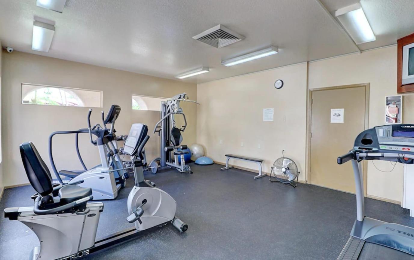Condo With Heated Pool, Hot Tub, Near Walking Paths Γκλέντεϊλ Εξωτερικό φωτογραφία