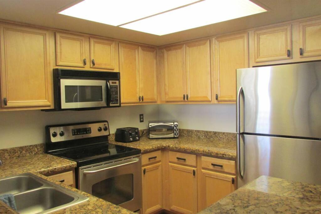 Condo With Heated Pool, Hot Tub, Near Walking Paths Γκλέντεϊλ Εξωτερικό φωτογραφία